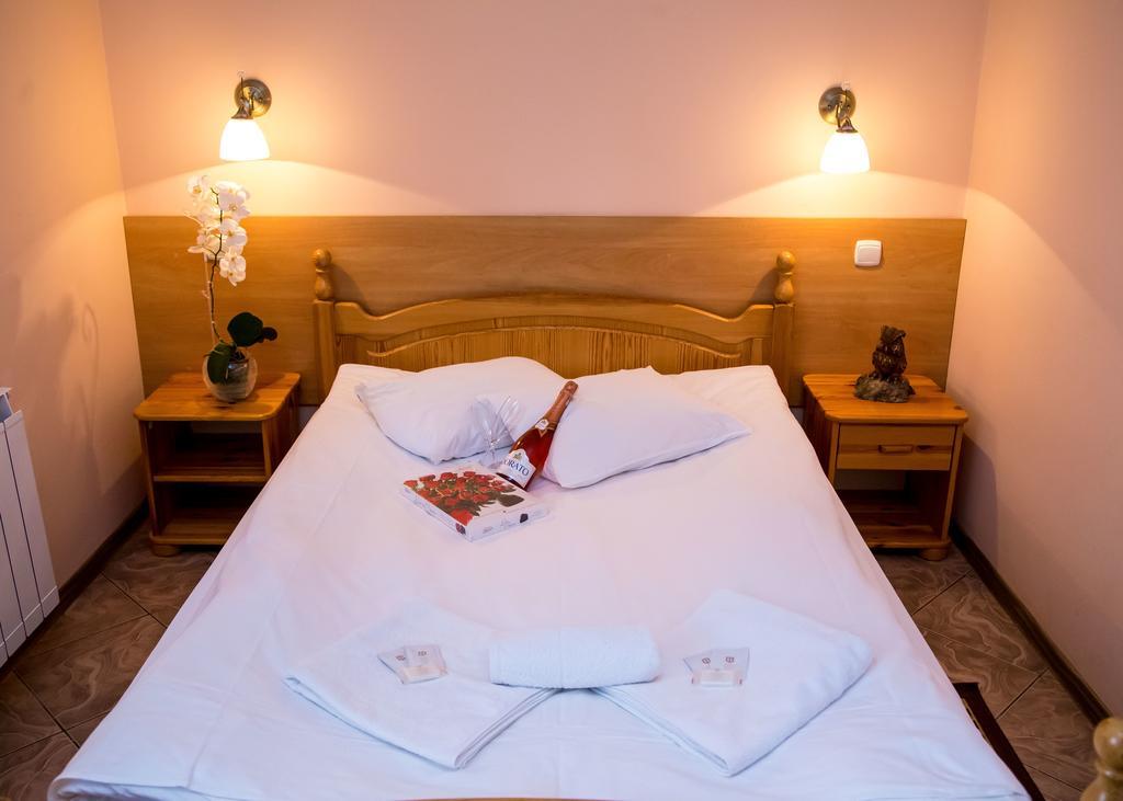 Zajazd Wrota Lasu Hajnówka Chambre photo